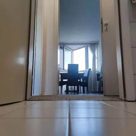 Apartment Komfort Citytrain Messe Business Erholung Wifi Mit Magentatv Bis 4 Pers Cologne