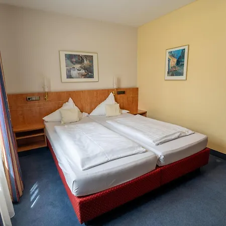 Otel Airport Business