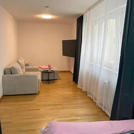 Apartment Cozy Studio In Neusser Street Köln