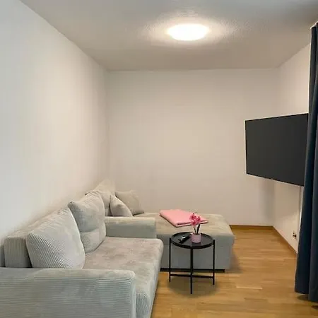 Apartment Cozy Studio In Neusser Street Köln