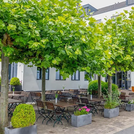 Hotel &repeat Airport Cologne