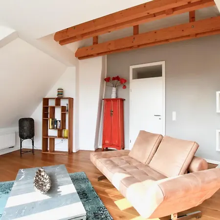 Grosse Dachgeschosswohnung Mit Balkon Im Belgischen Viertel * Cologne