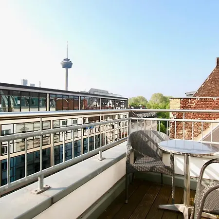 Apartment Grosse Dachgeschosswohnung Mit Balkon Im Belgischen Viertel *