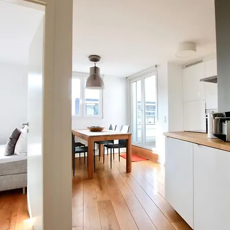 Apartment Grosse Dachgeschosswohnung Mit Balkon Im Belgischen Viertel Cologne