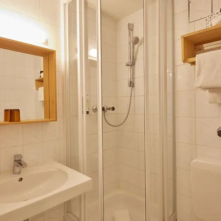 Classic Harmonie Hotel 3*