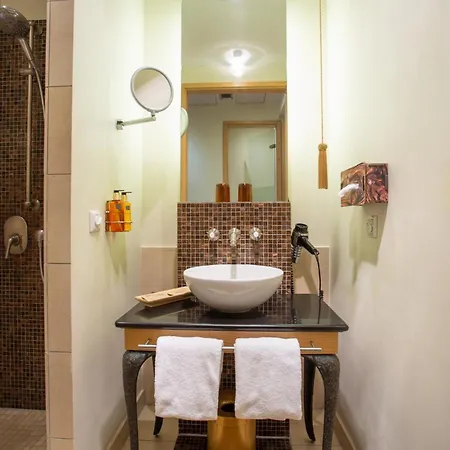 Classic Harmonie Hotel