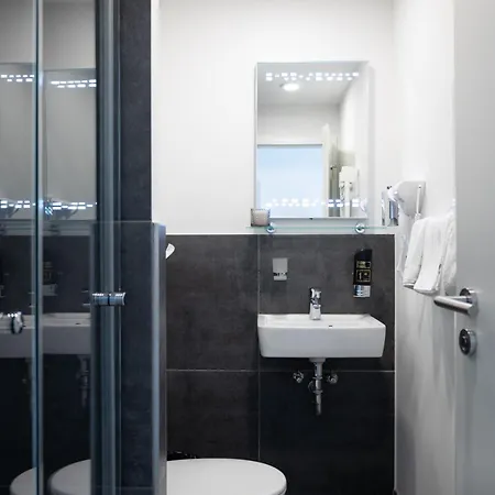 Hotel Innception 3*