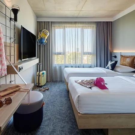 Moxy Muelheim فندق كولونيا