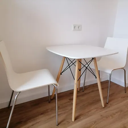 In / Mit Allem Drum Und Dran Apartment Cologne