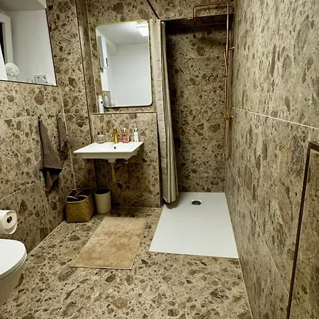 Mitten In Der Koelner - Design Trifft Altbau Cologne