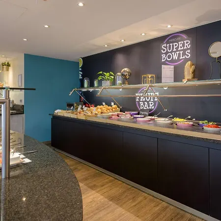 Mercure West 4*