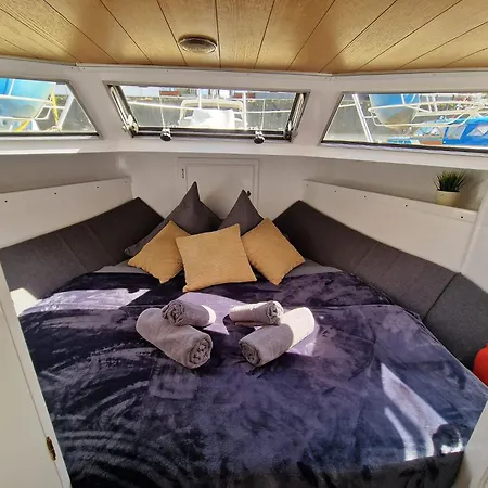 Botel Fantasie Boot *