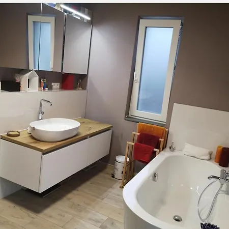 Holiday home Modernes Haus Nahe Zentrum- Mindestens 6 Naechte *