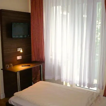 Ariana Hotel