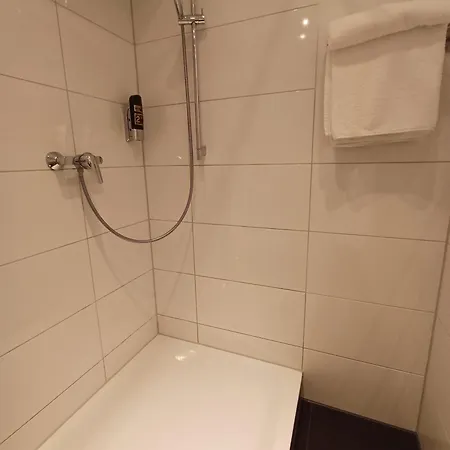Ariana Hotel 2*