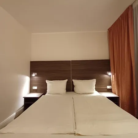 Hotel Ariana 2*