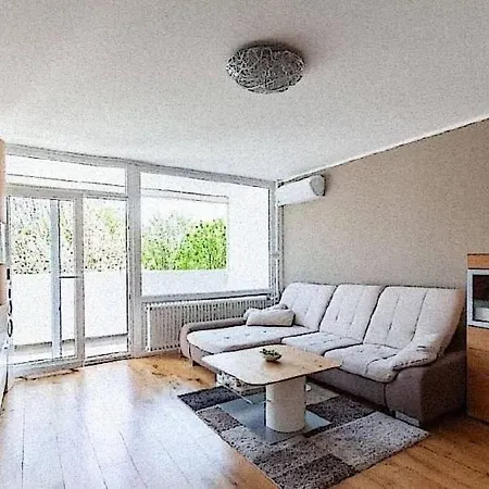 Holiday home Ausgezeichnete In Mit Guter Aussicht Cologne