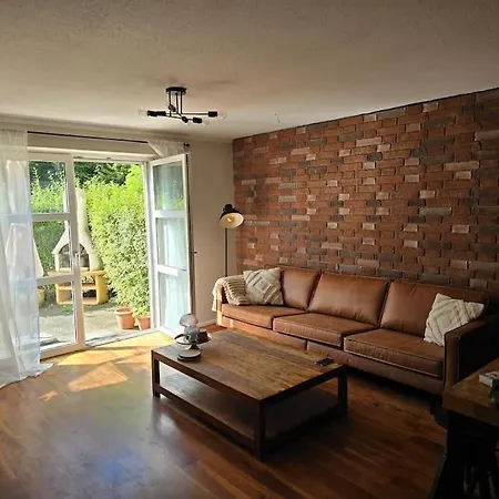 Stilvolles 2 Zi Mit 65qm Und Terrasse Cologne