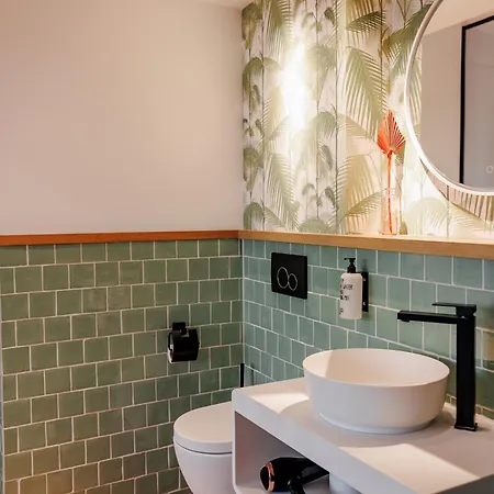 Koncept International Hotel 3*