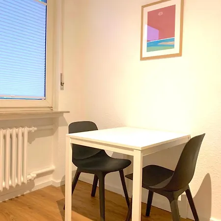 In / Mit Allem Drum Und Dran Apartment *