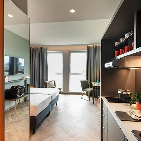 Loginn Airport Hotel Köln