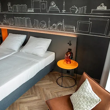 Loginn Airport Otel