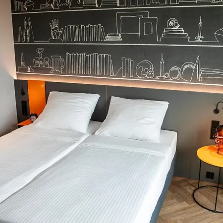 Loginn Airport Hotel Köln