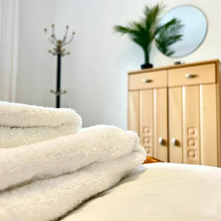 Goldvilla - Apartment