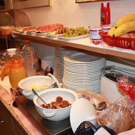 Roemerhafen Hotel 3*