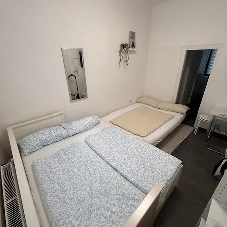 Gemuetliche Fuer 4 Apartment Cologne