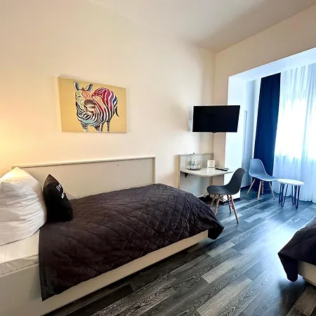 Alt Deutz City-messe-arena 2* Köln