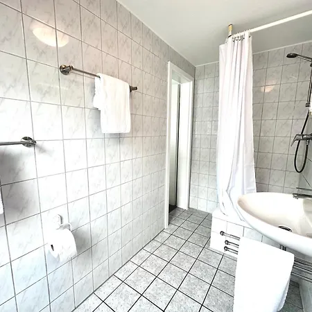 Hotel Alt Deutz City-messe-arena Kontaktloser Self Check-in 2*