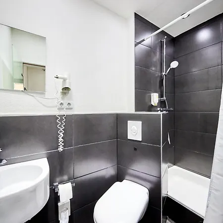 Hotel Alt Deutz City-messe-arena Kontaktloser Self Check-in Cologne