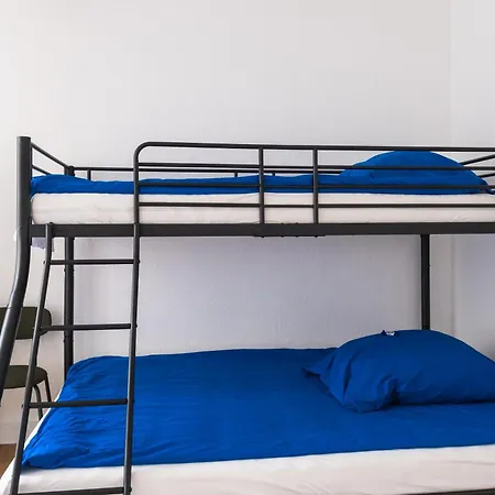 Hostel Maru Living C9 *