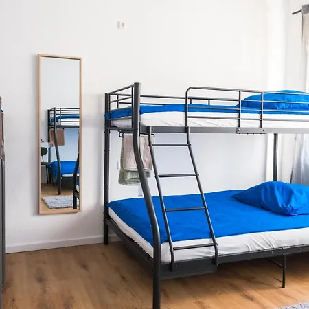 Hostel Maru Living C9