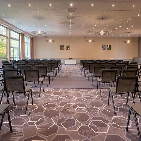 Leonardo Royal - Am Stadtwald 4*