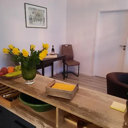 Gemuetliches Nest In Bester Koelner City-wohnlage Apartment Köln