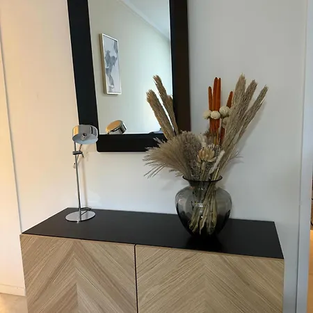Moderne In Zollstock Apartment *