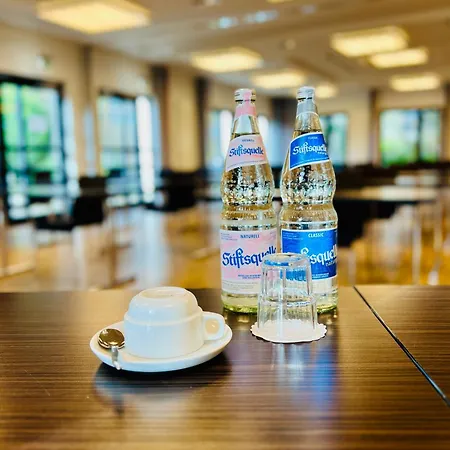 Hostal City-hostel Koeln-riehl *