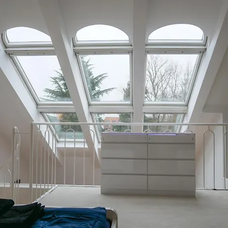 Aurelia Apartment