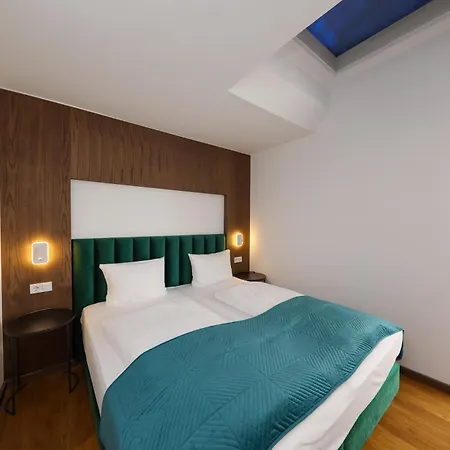 B-chill Hotel 4*