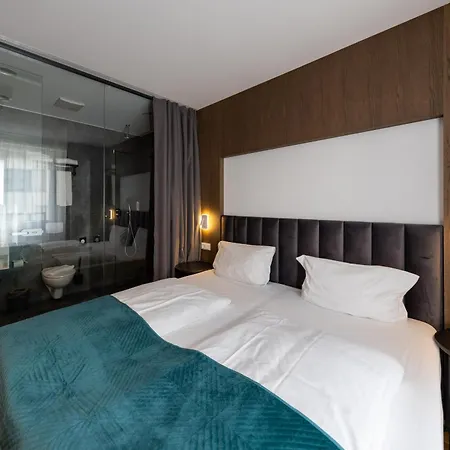 B-chill 4* Cologne
