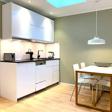 Schoene 3-zimmer-wohnung In Koeln-brueck Mit Eigenem Parkplatz