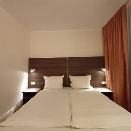 Hotel Ariana Kolonia