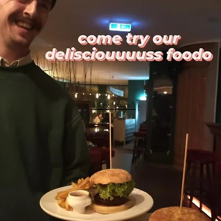 ステーション - フォー バックパッカーズ ケルン