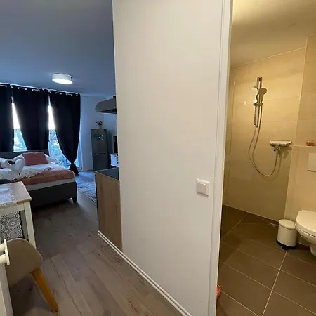 Aparment In Popular Neighborhood Apartment *