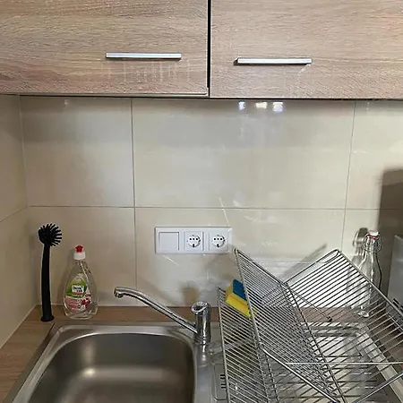 Aparment In Popular Neighborhood