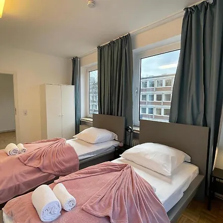 Private At Heumarkt, Center Hostel Cologne