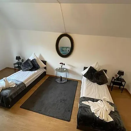 Bright And Stylish Steps Away From The Rhine Cologne