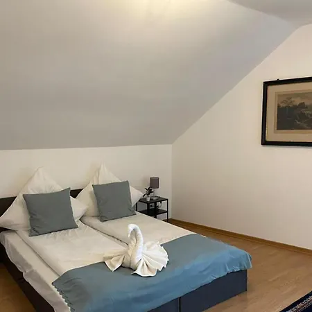 Bright And Stylish Steps Away From The Rhine * Cologne